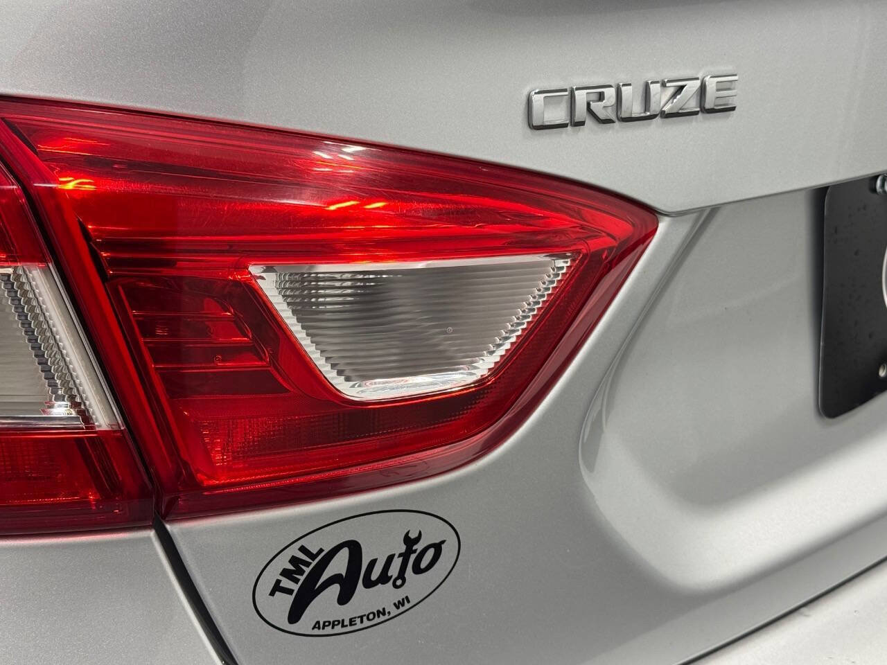 Used 2016 Chevrolet Cruze LT FWD image 5