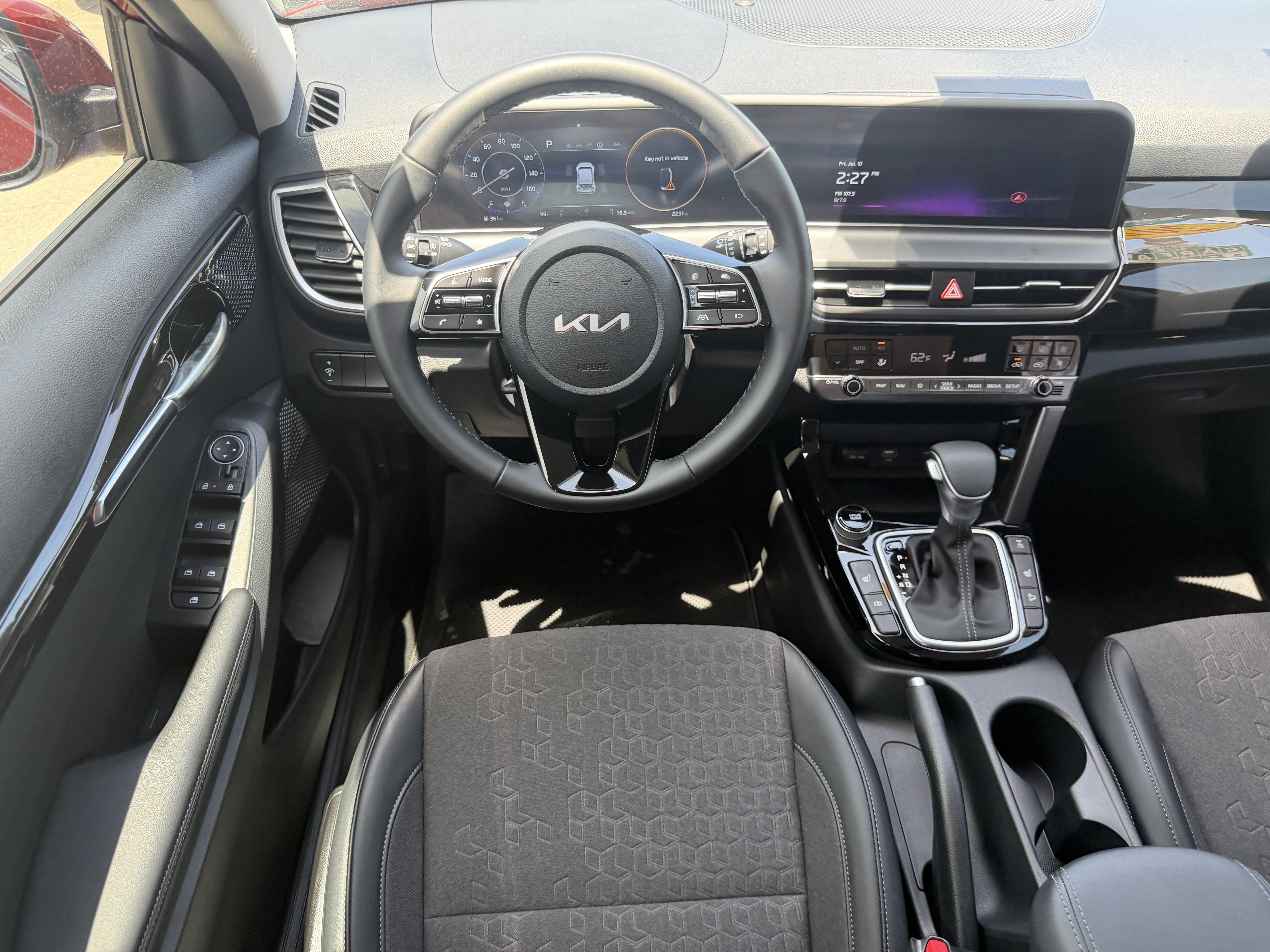 Certified 2025 Kia Seltos X-Line AWD/4WD image 13