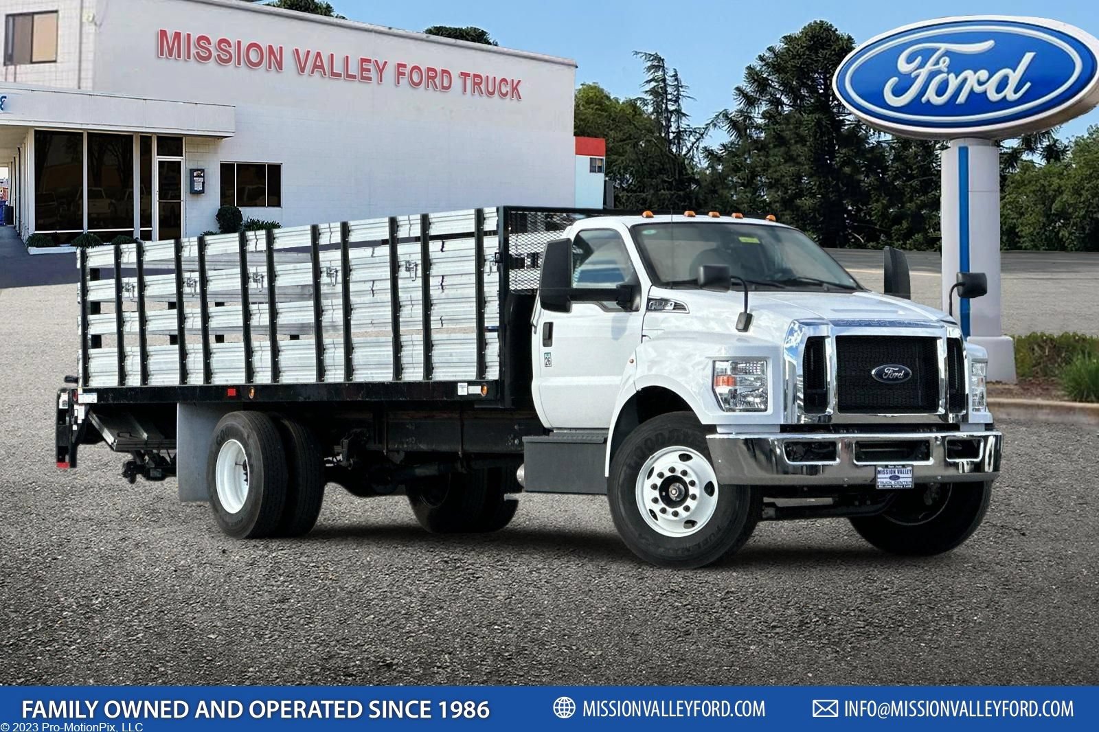 Used 2025 Ford F650 2WD Regular Cab Super Duty image 1