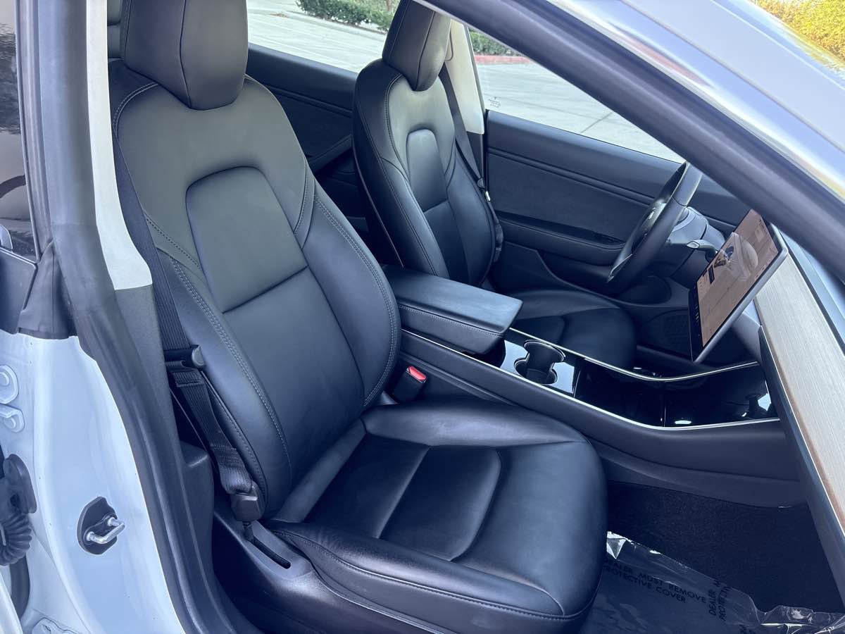 Used 2020 Tesla Model 3 Long Range image 17