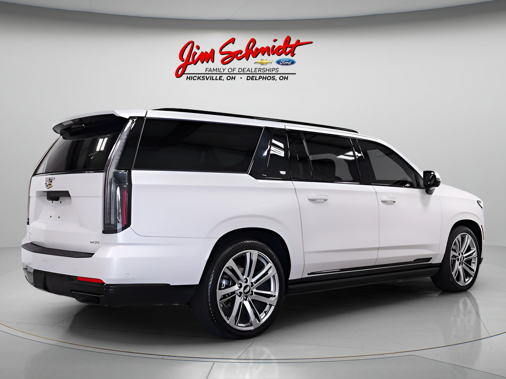 Used 2025 Cadillac Escalade ESV Sport Platinum AWD/4WD image 6