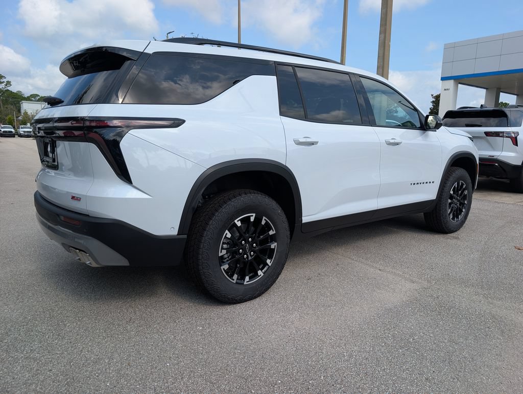 New 2026 Chevrolet Traverse Z71 w/ Enhanced Driving Package AWD/4WD image 9