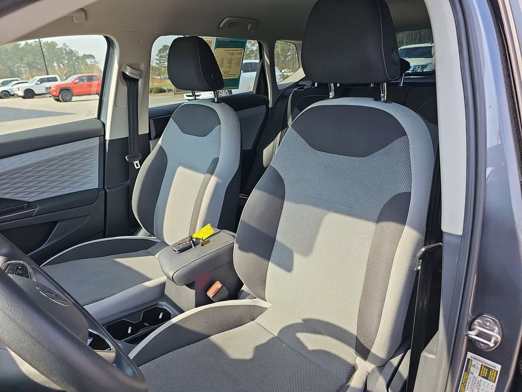 Used 2022 Volkswagen Taos S image 18