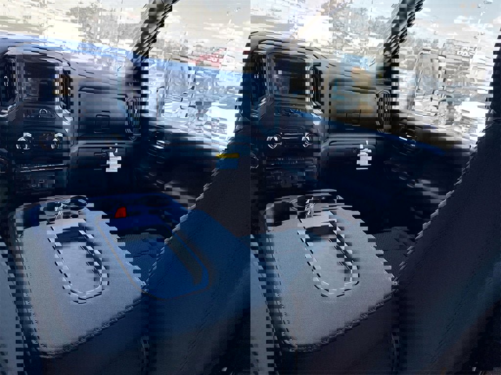 New 2026 GMC Sierra 3500 Pro w/ Convenience Package image 14