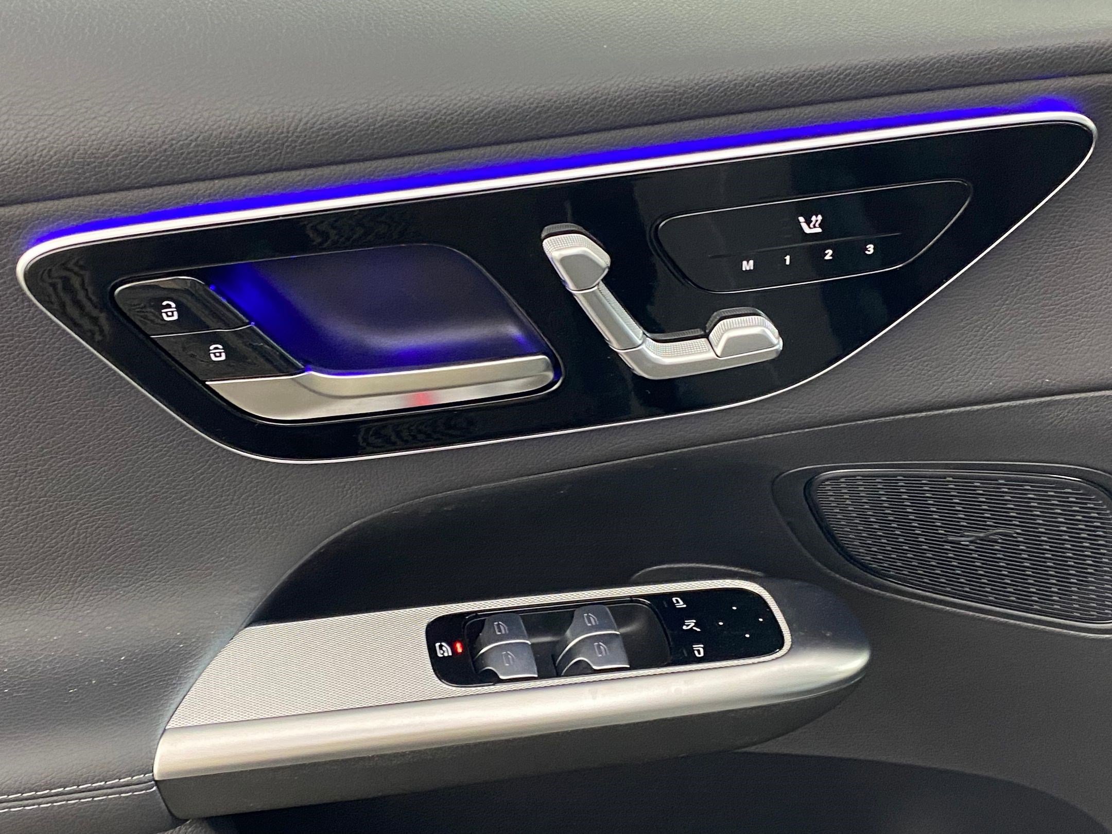 Used 2026 Mercedes-Benz GLC 300 4MATIC image 11