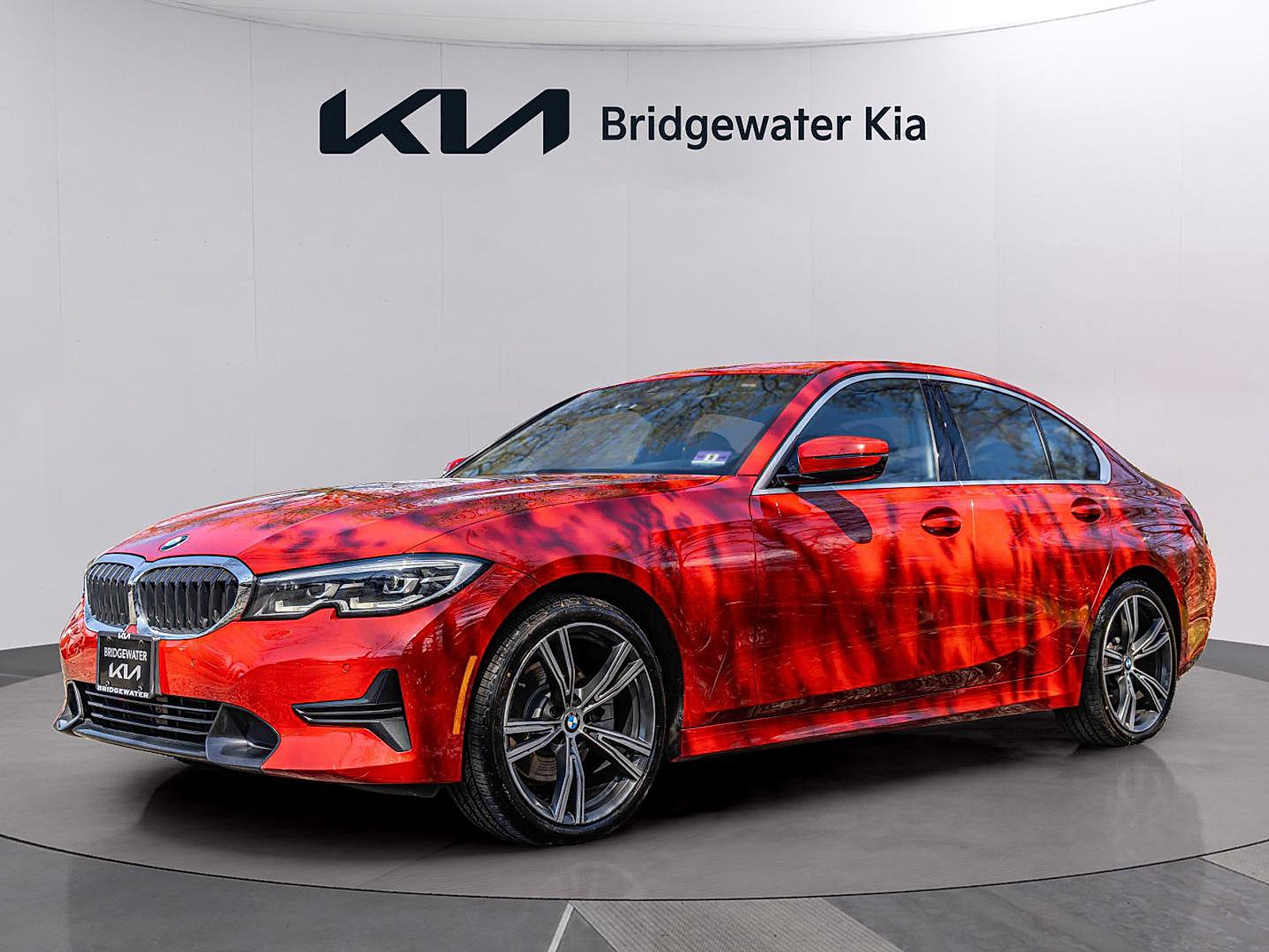 Used 2019 BMW 330i xDrive Sedan w/ Convenience Package AWD/4WD image 4