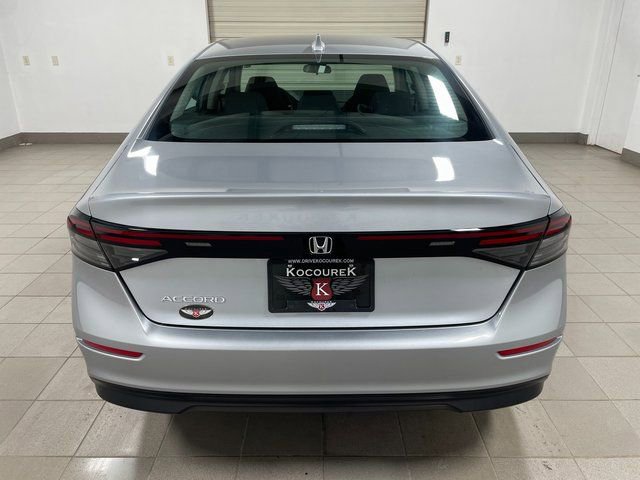 Used 2023 Honda Accord EX image 5