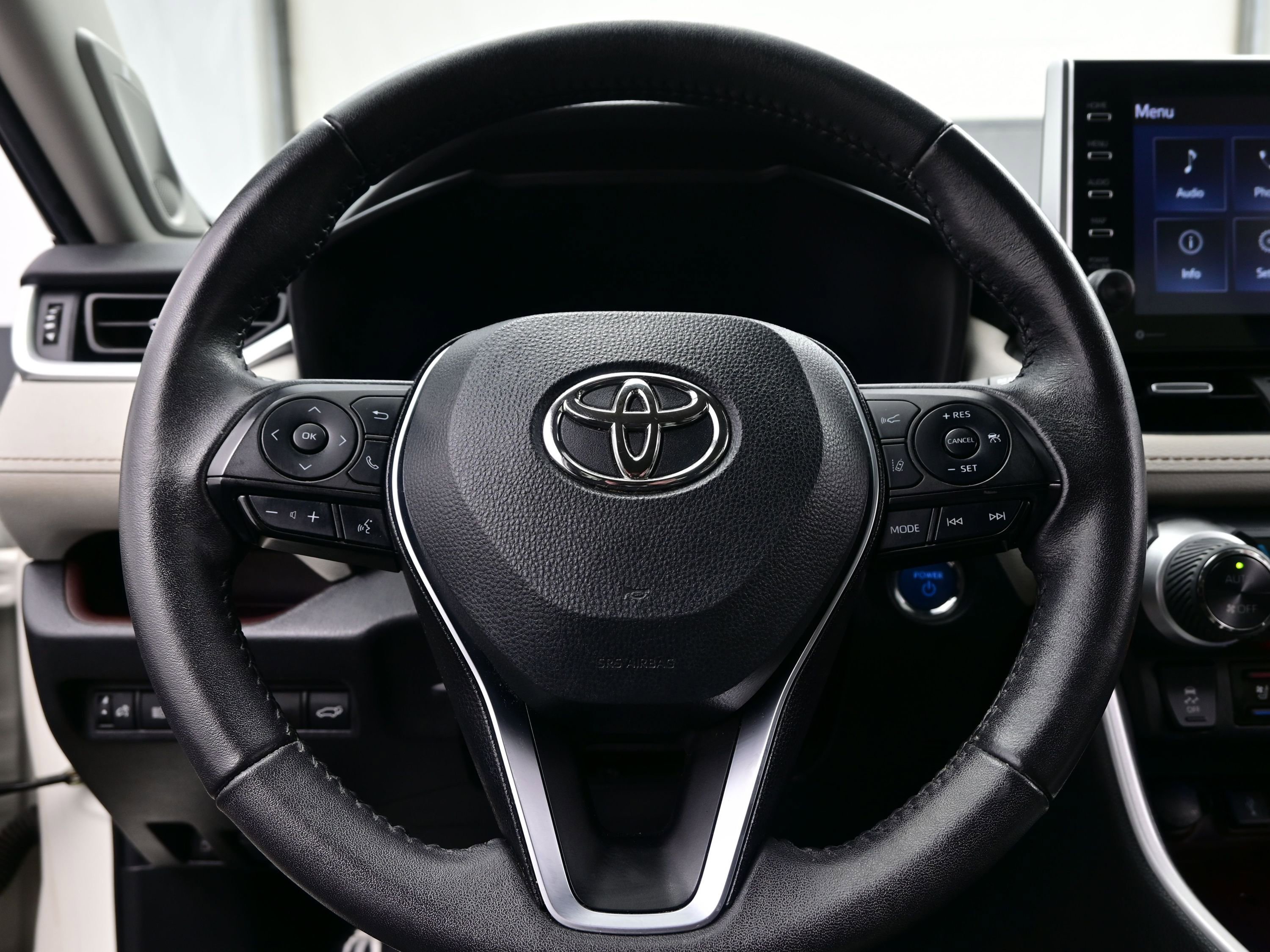 Used 2022 Toyota RAV4 Limited AWD/4WD image 25