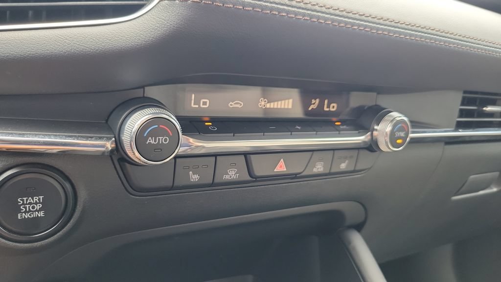 Used 2023 MAZDA MAZDA3 s FWD image 19