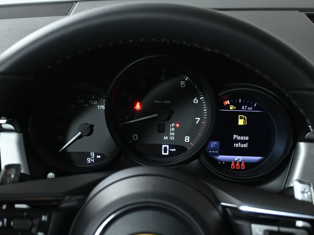 Used 2026 Porsche Macan AWD/4WD image 20