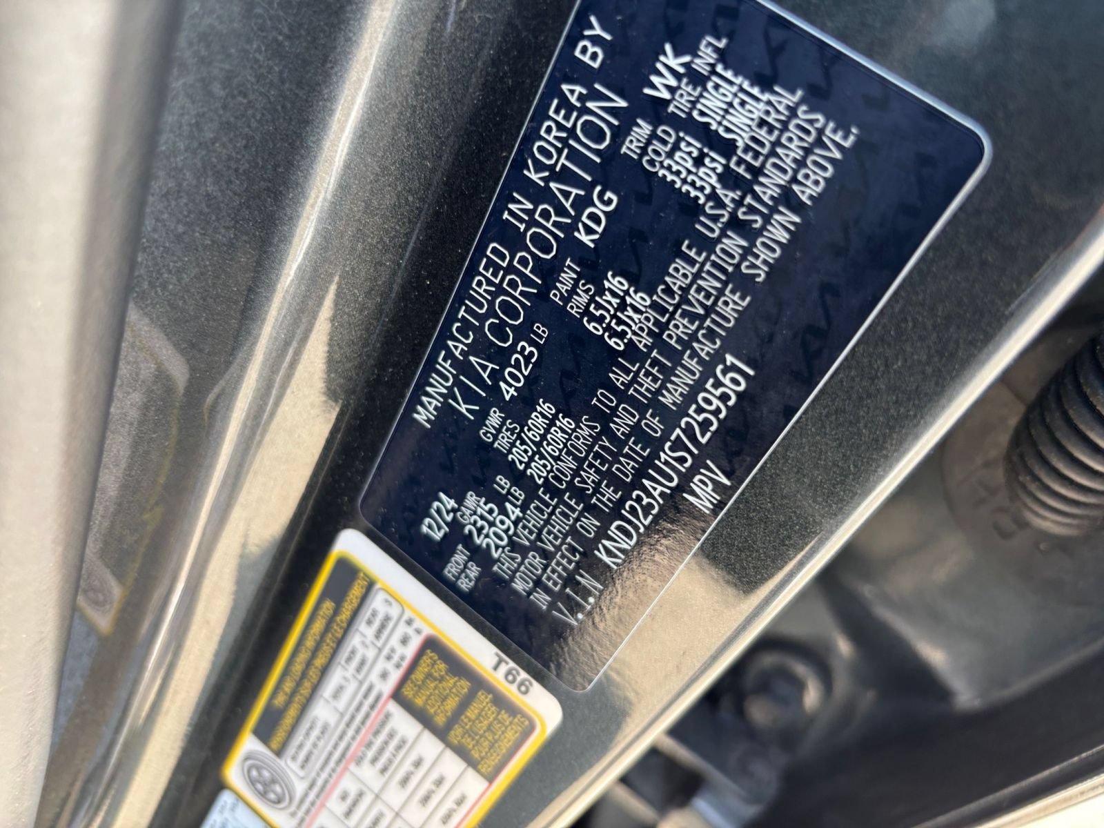 Used 2025 Kia Soul LX w/ LX Technology Package FWD image 26