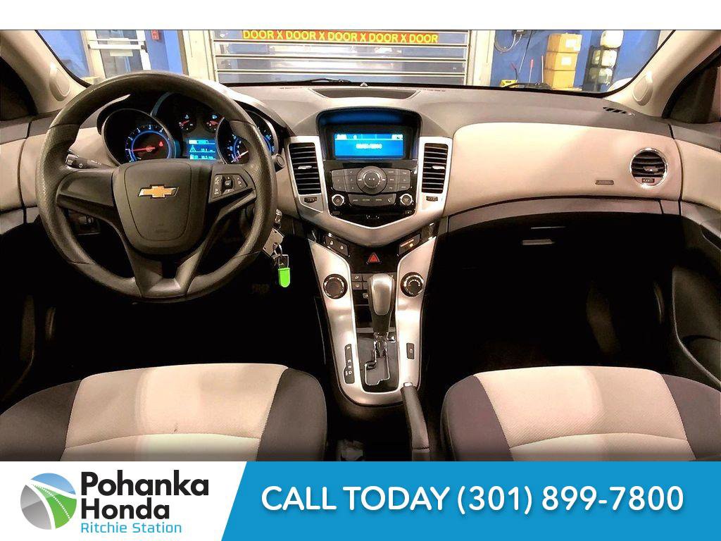 Used 2014 Chevrolet Cruze LS image 16
