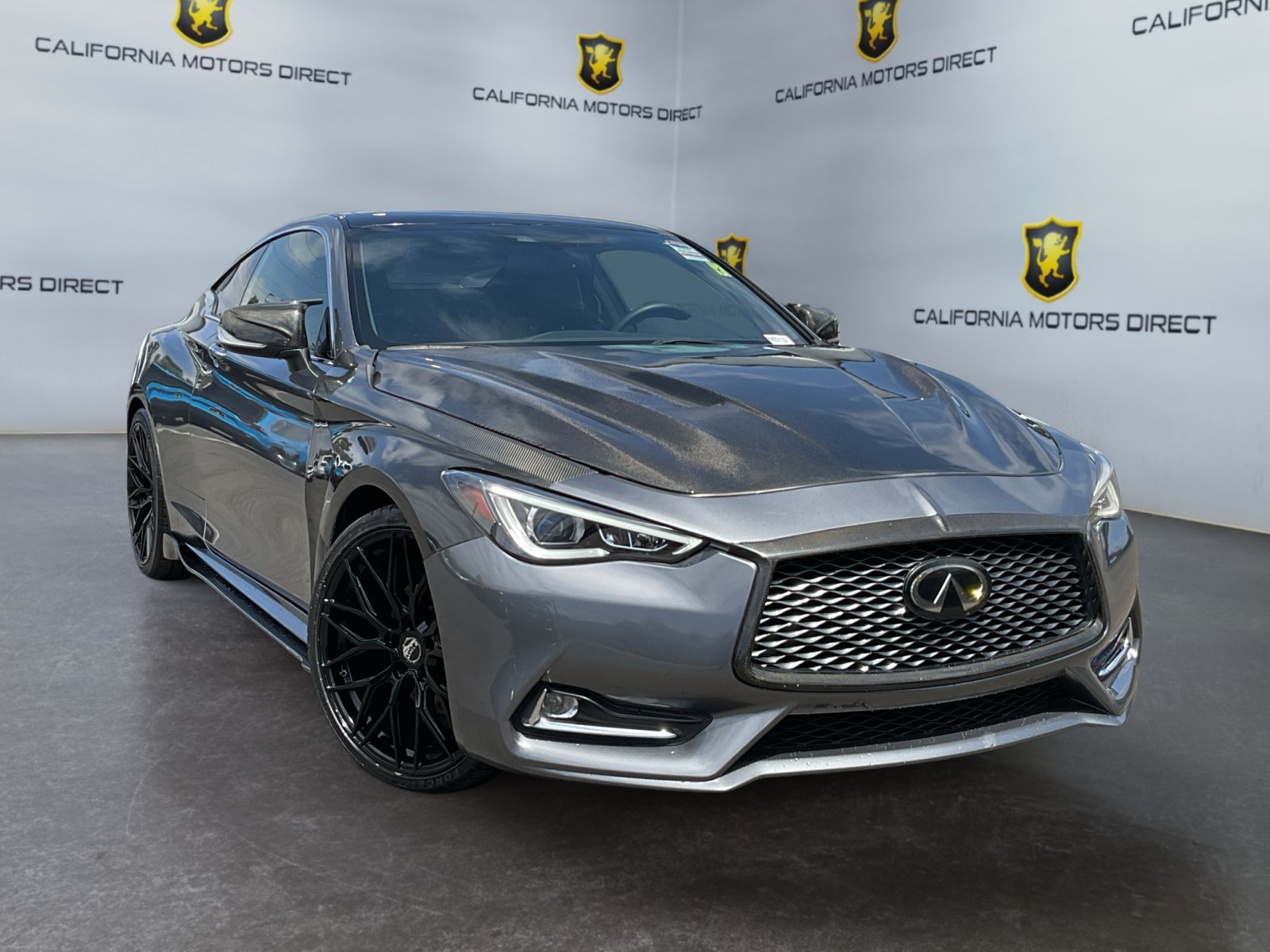 Used 2019 INFINITI Q60 3.0t Luxe w/ Cargo Package RWD image 3