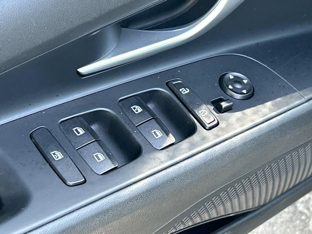 Certified 2023 Hyundai Elantra SEL FWD image 15
