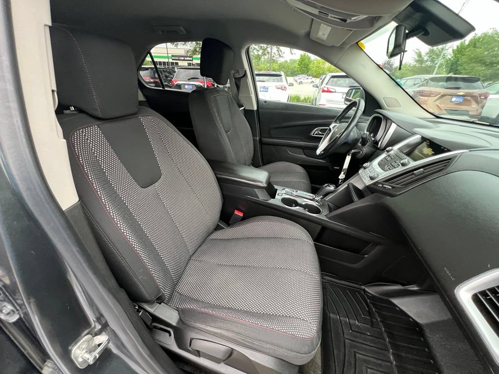 Used 2017 Chevrolet Equinox LT w/ Convenience Package AWD/4WD image 27