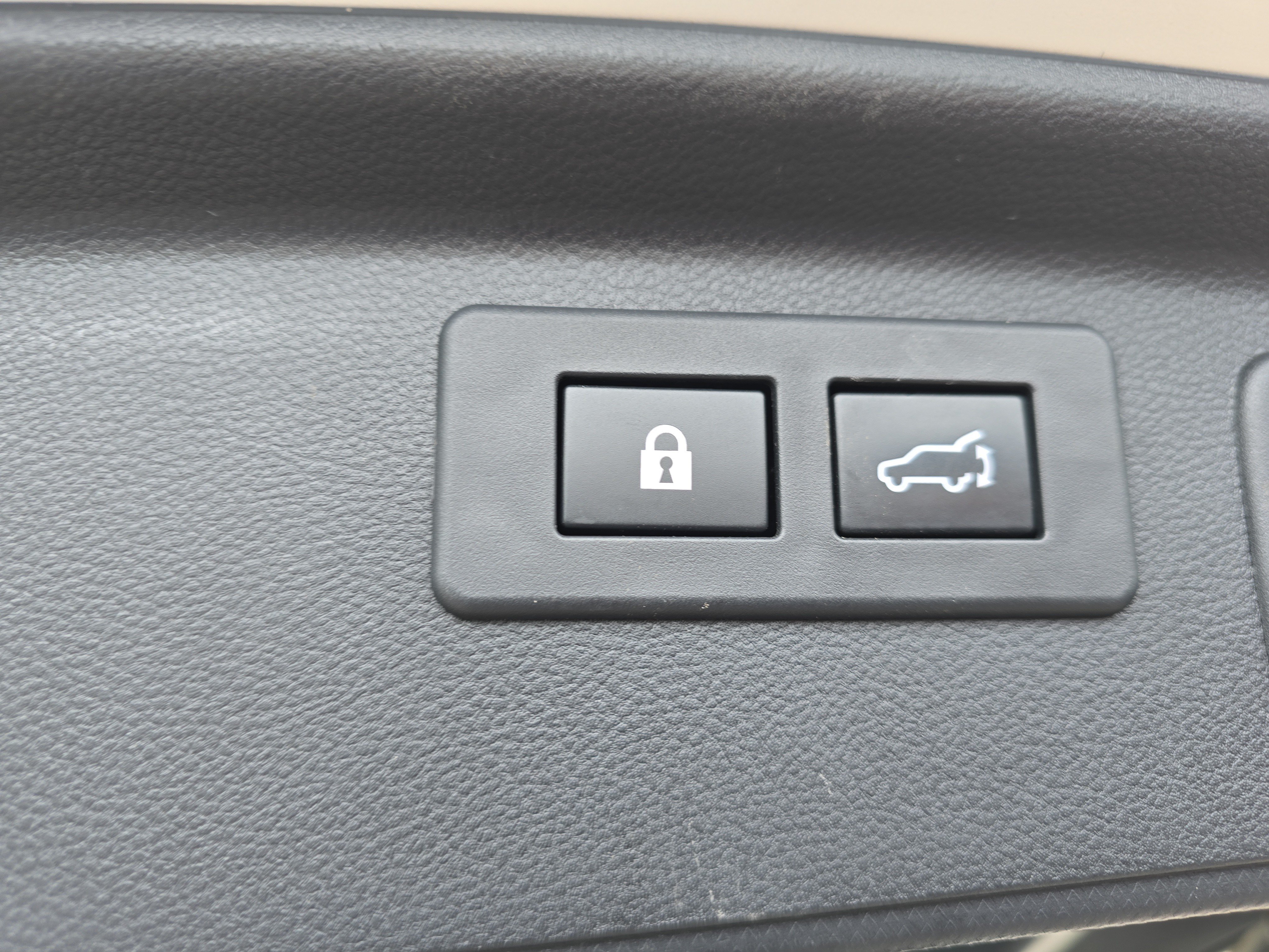 Used 2023 Subaru Forester Limited AWD/4WD image 5