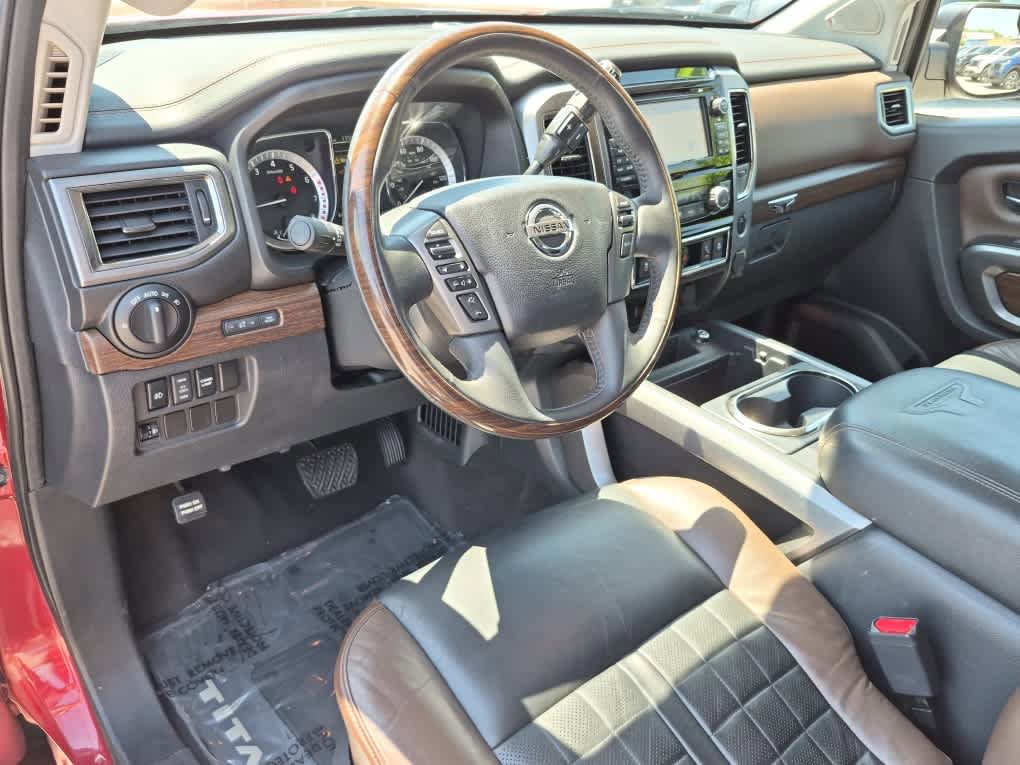 Used 2017 Nissan Titan Platinum Reserve AWD/4WD image 12