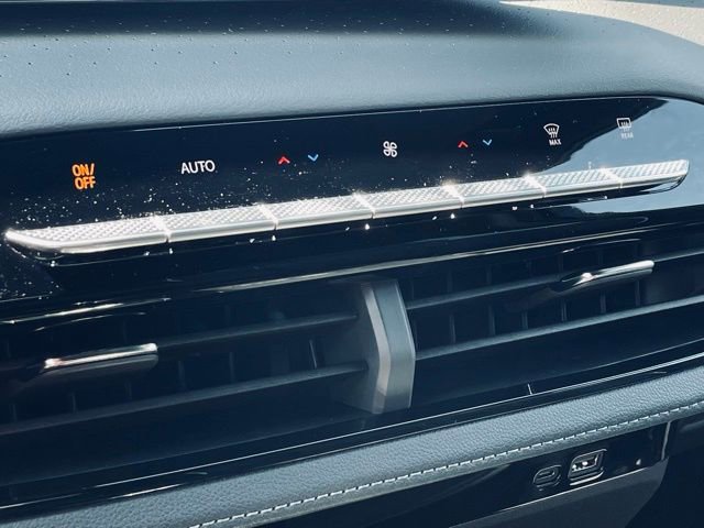 New 2026 Buick Enclave Avenir image 17