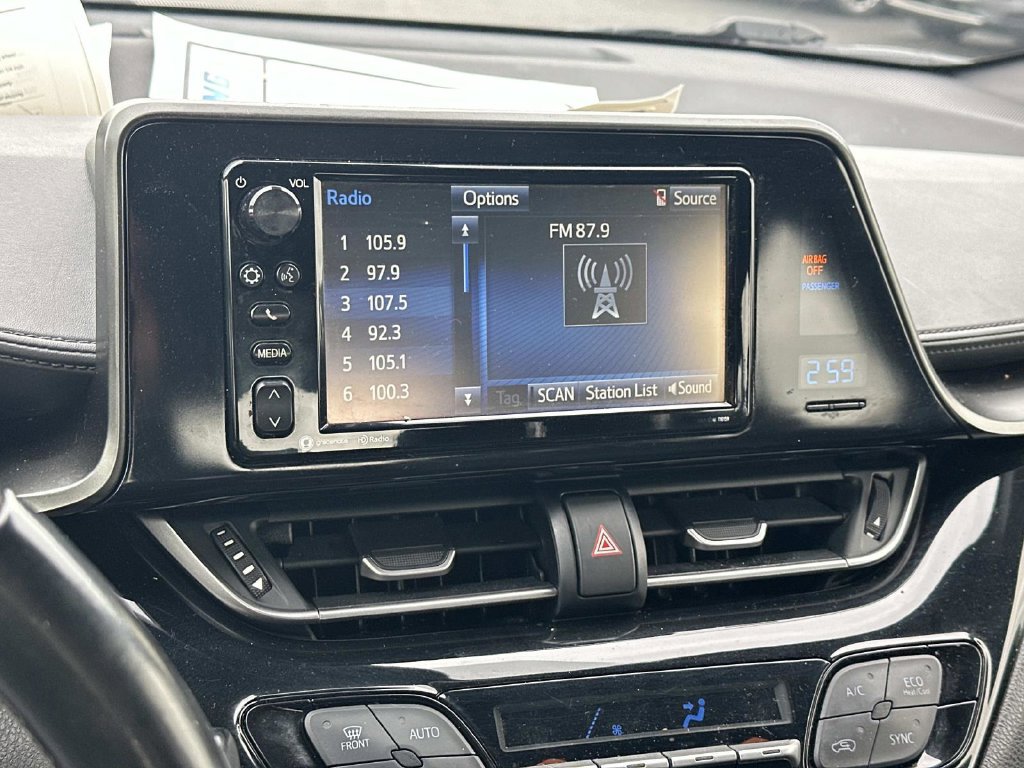 Used 2018 Toyota C-HR XLE FWD image 28