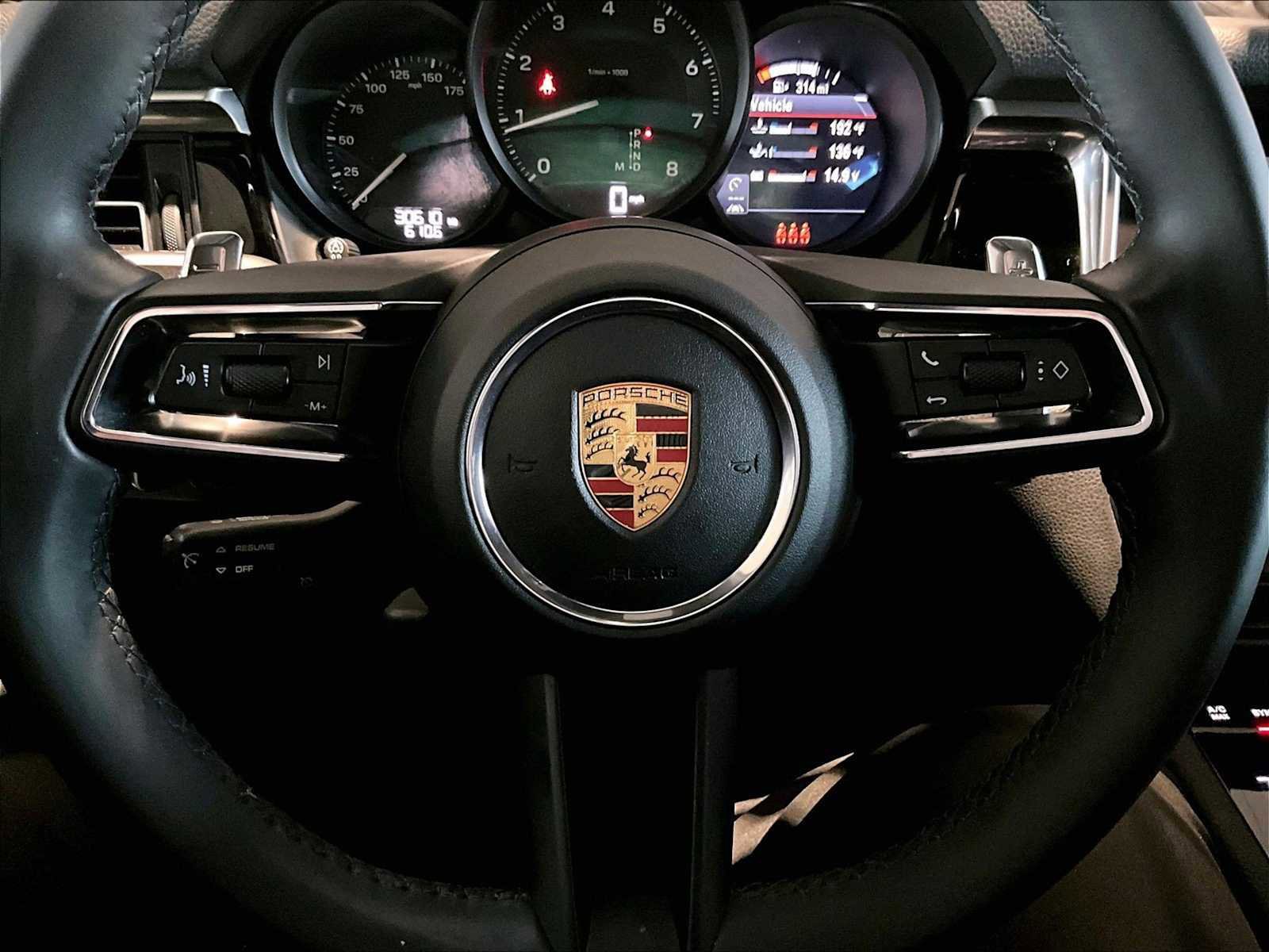 Used 2022 Porsche Macan image 18