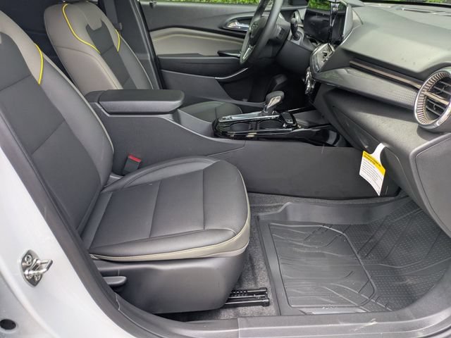New 2026 Chevrolet Trax ACTIV w/ Sunroof Package FWD image 35