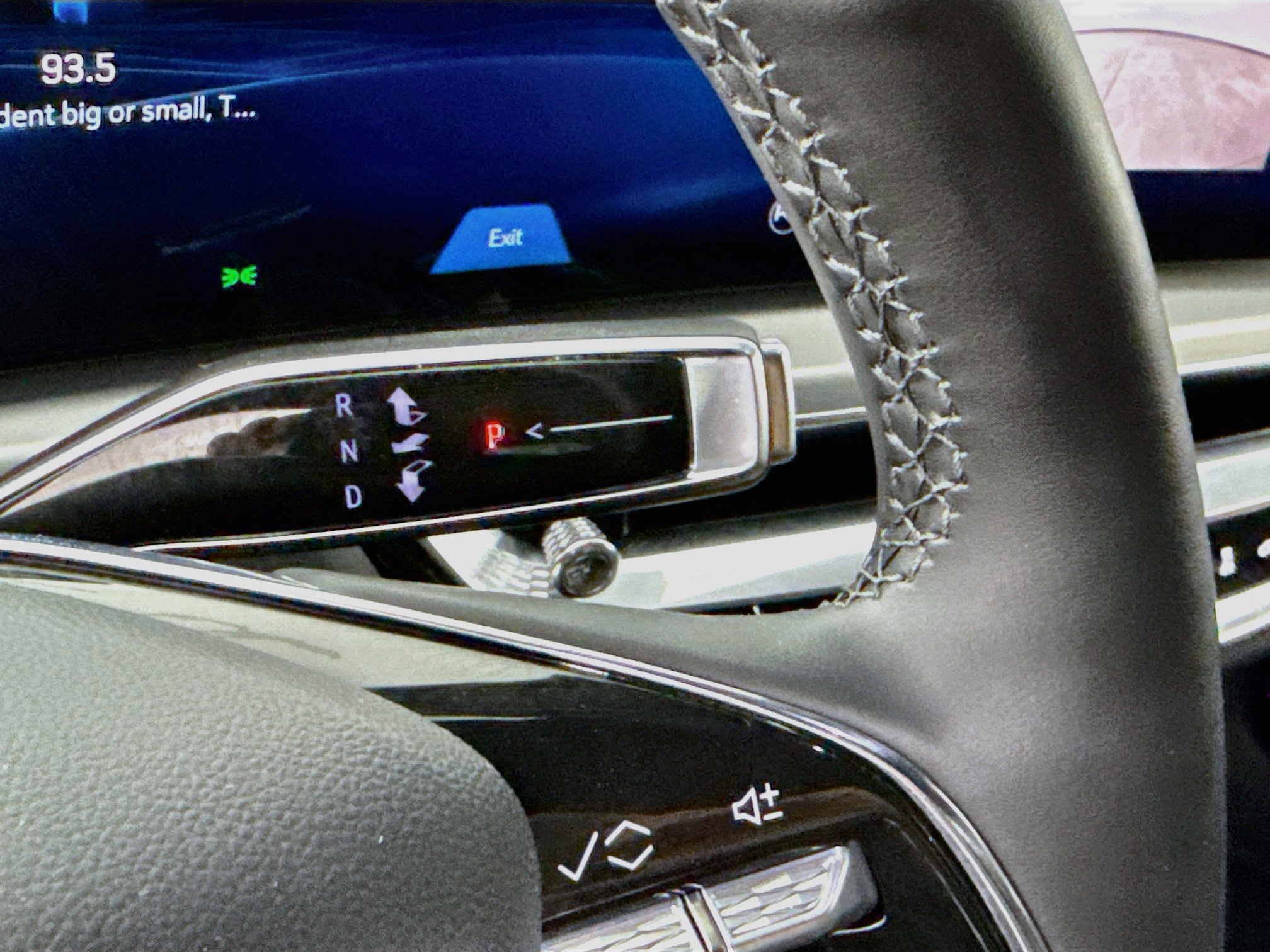 Used 2024 Cadillac Lyriq Sport AWD/4WD image 19