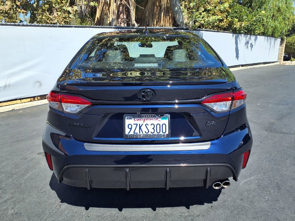 Certified 2026 Toyota Corolla SE w/ SE Package FWD image 9