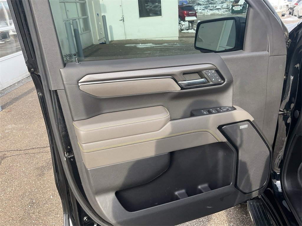 Used 2023 Chevrolet Silverado 1500 ZR2 w/ Technology Package image 17