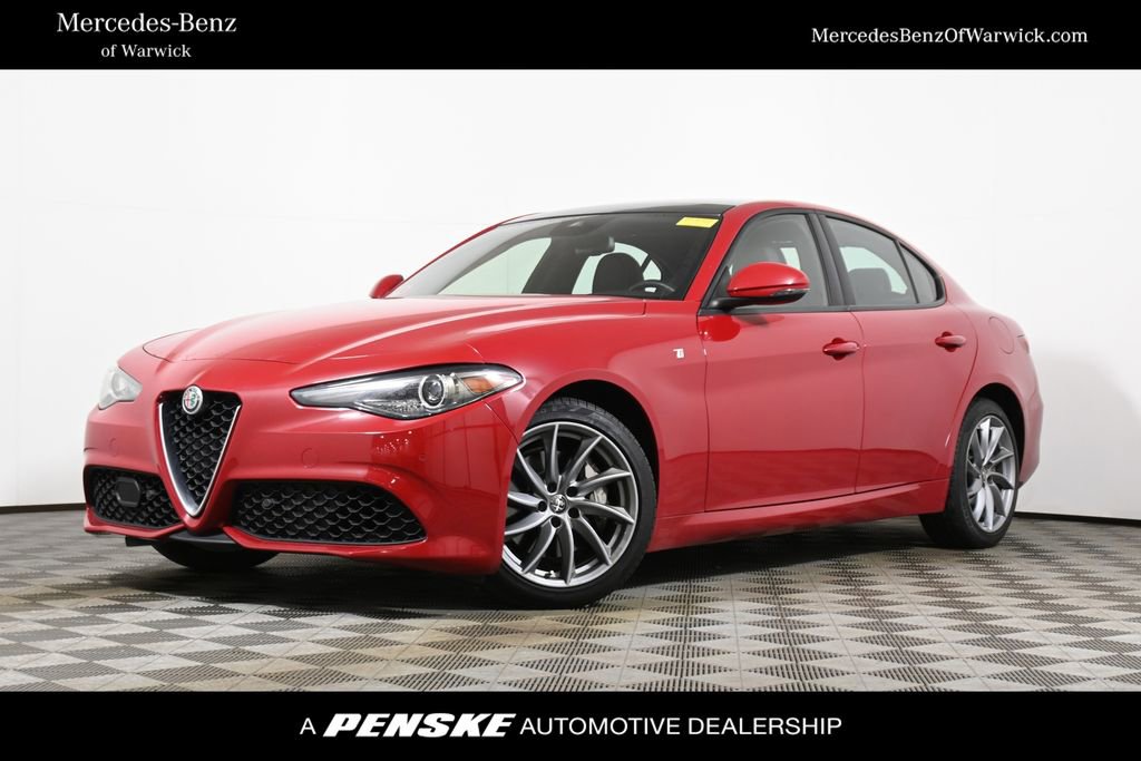 Used 2022 Alfa Romeo Giulia Ti image 1