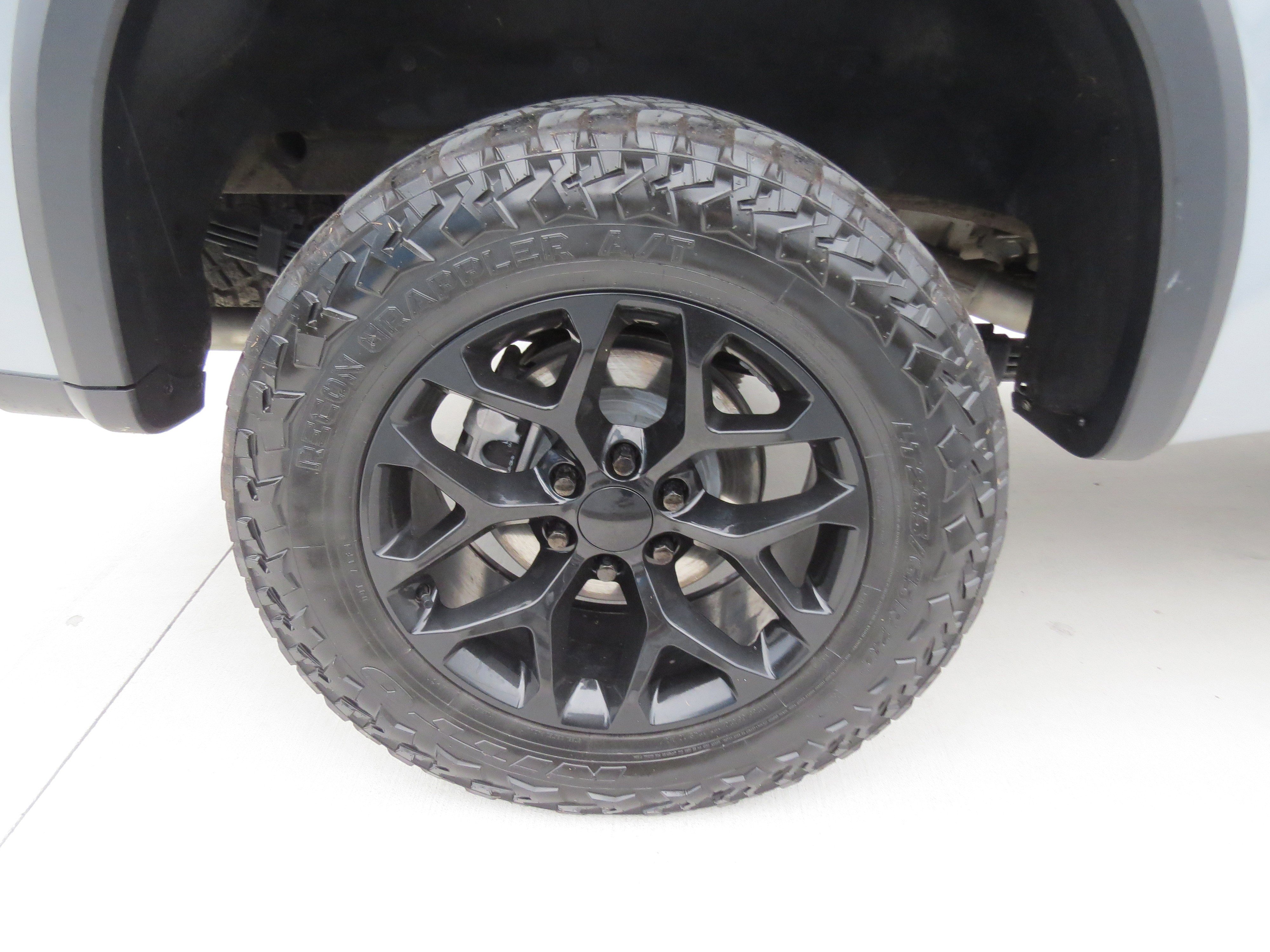 Used 2024 Chevrolet Silverado 1500 ZR2 w/ Technology Package AWD/4WD image 10