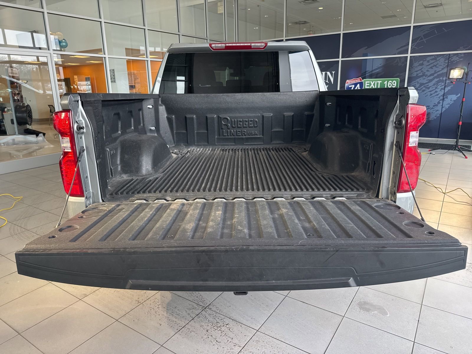 Used 2025 Chevrolet Silverado 1500 LT image 17