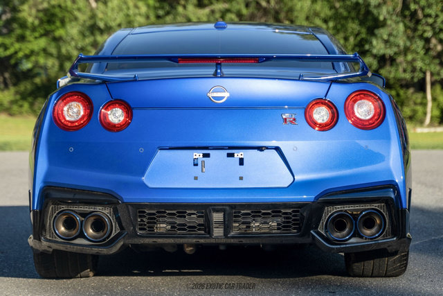 Used 2024 Nissan GT-R AWD/4WD image 7