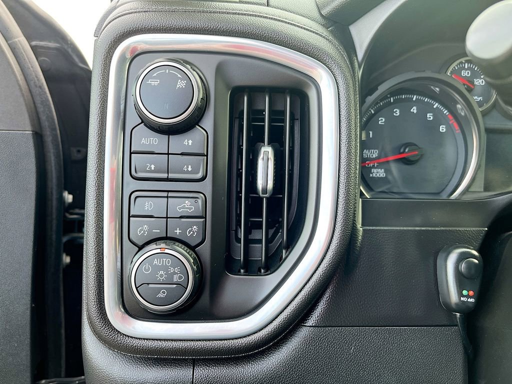 Used 2019 Chevrolet Silverado 1500 RST AWD/4WD image 10