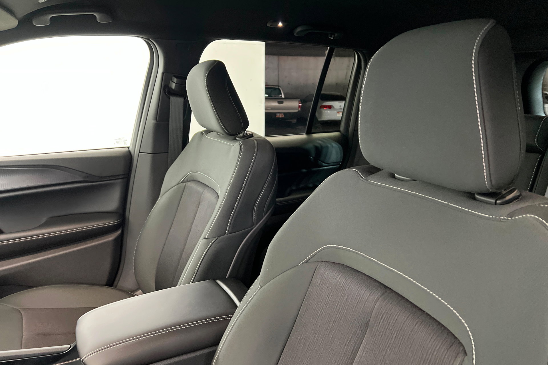 New 2026 Jeep Grand Cherokee Laredo AWD/4WD image 16