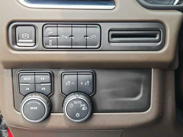 Used 2021 Chevrolet Suburban Z71 AWD/4WD image 17