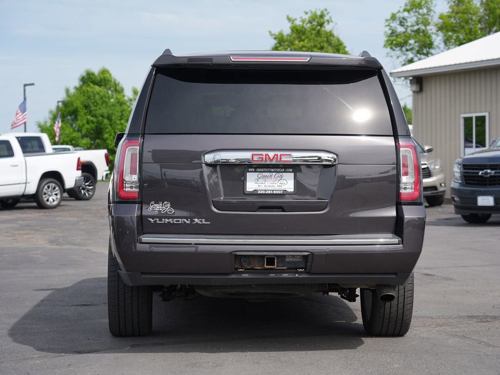 Used 2017 GMC Yukon XL Denali w/ Open Road Package AWD/4WD image 4
