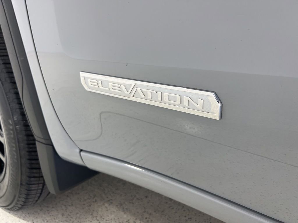 Used 2024 GMC Sierra 1500 Elevation image 28