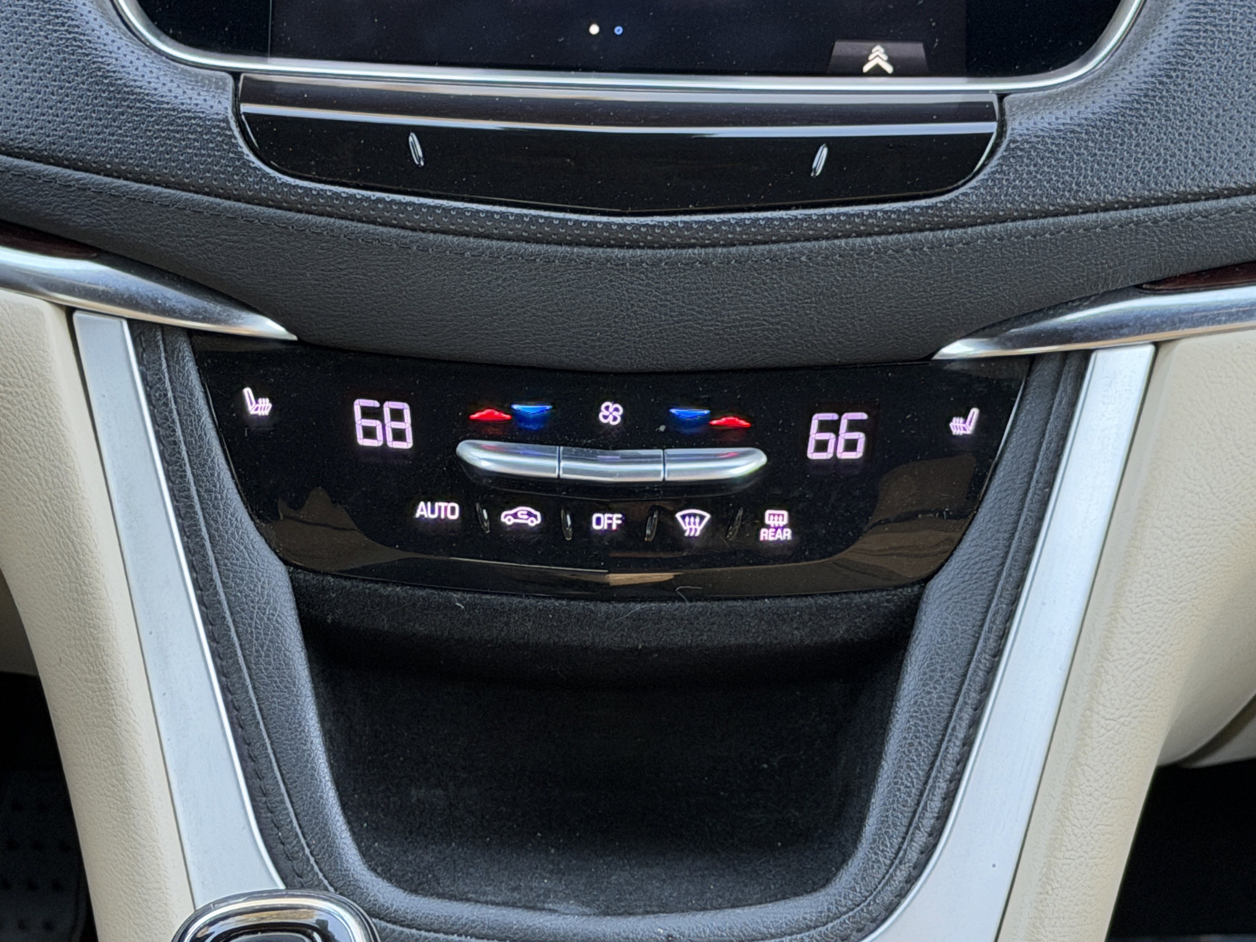 Used 2017 Cadillac XT5 Luxury w/ LPO, Wheel Lock Package image 24