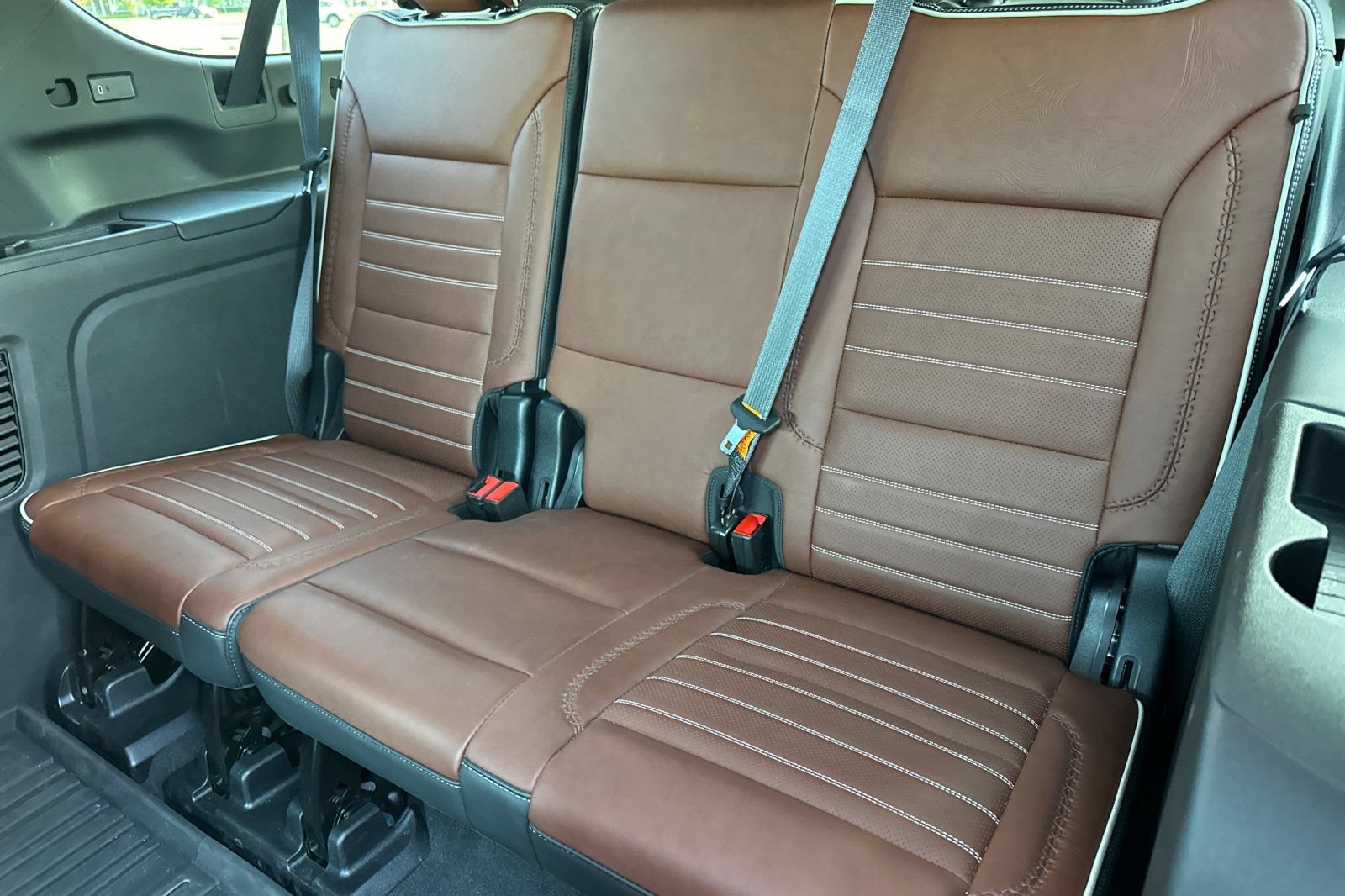 Used 2024 GMC Yukon XL Denali Ultimate AWD/4WD image 18