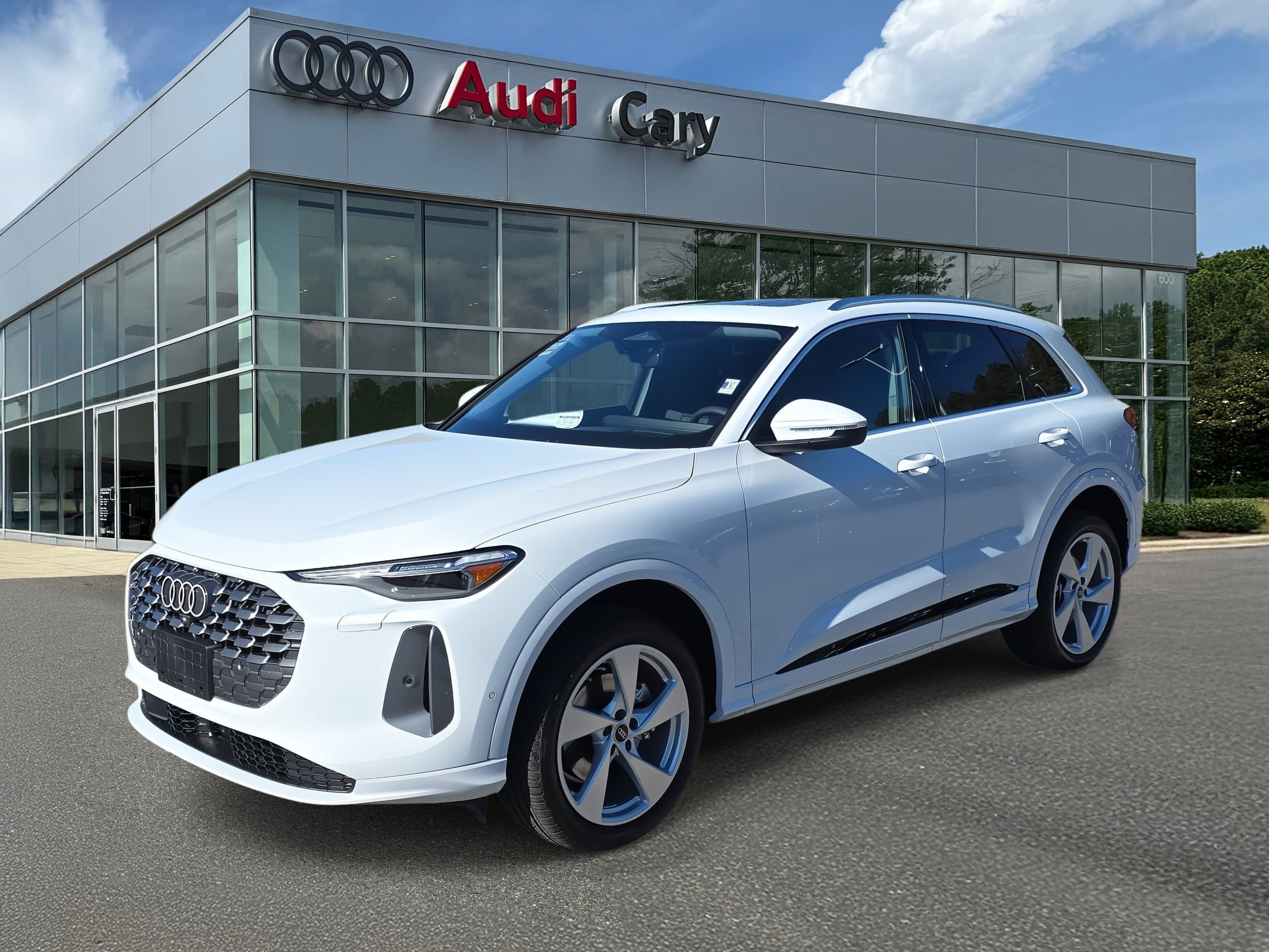 New 2025 Audi Q5 Premium Plus