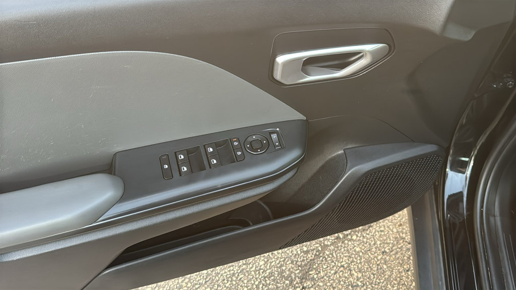 Used 2025 Kia K4 FWD image 14