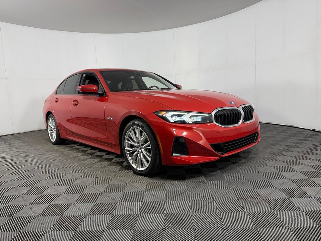 Used 2023 BMW 330e w/ Driving Assistance Package RWD image 3