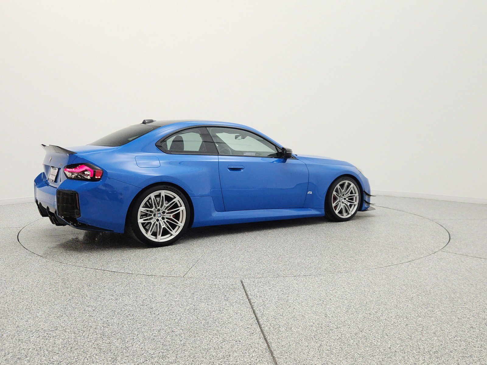 Used 2025 BMW M2 w/ Lighting Package RWD image 5