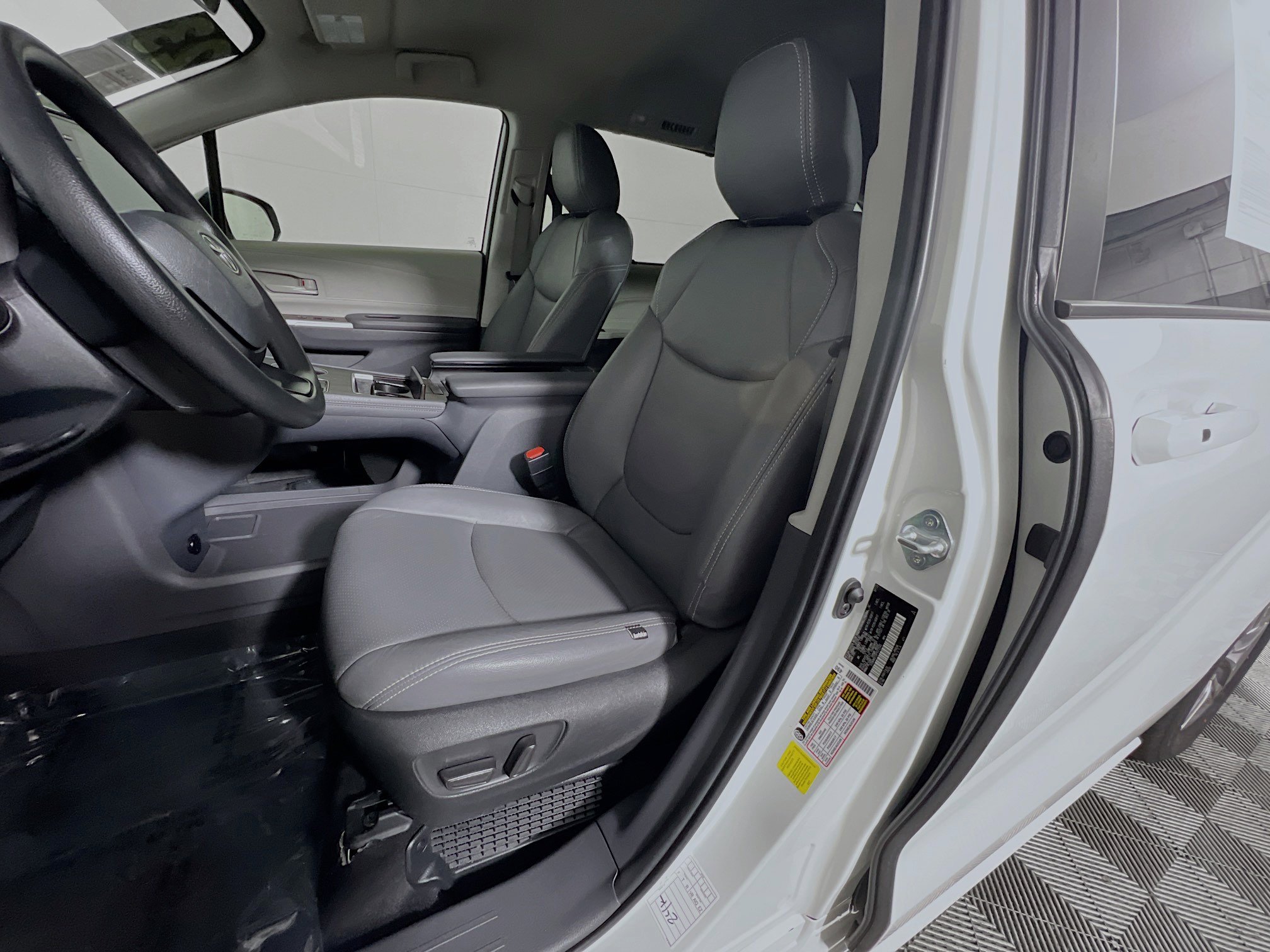 Used 2023 Toyota Sienna LE image 15