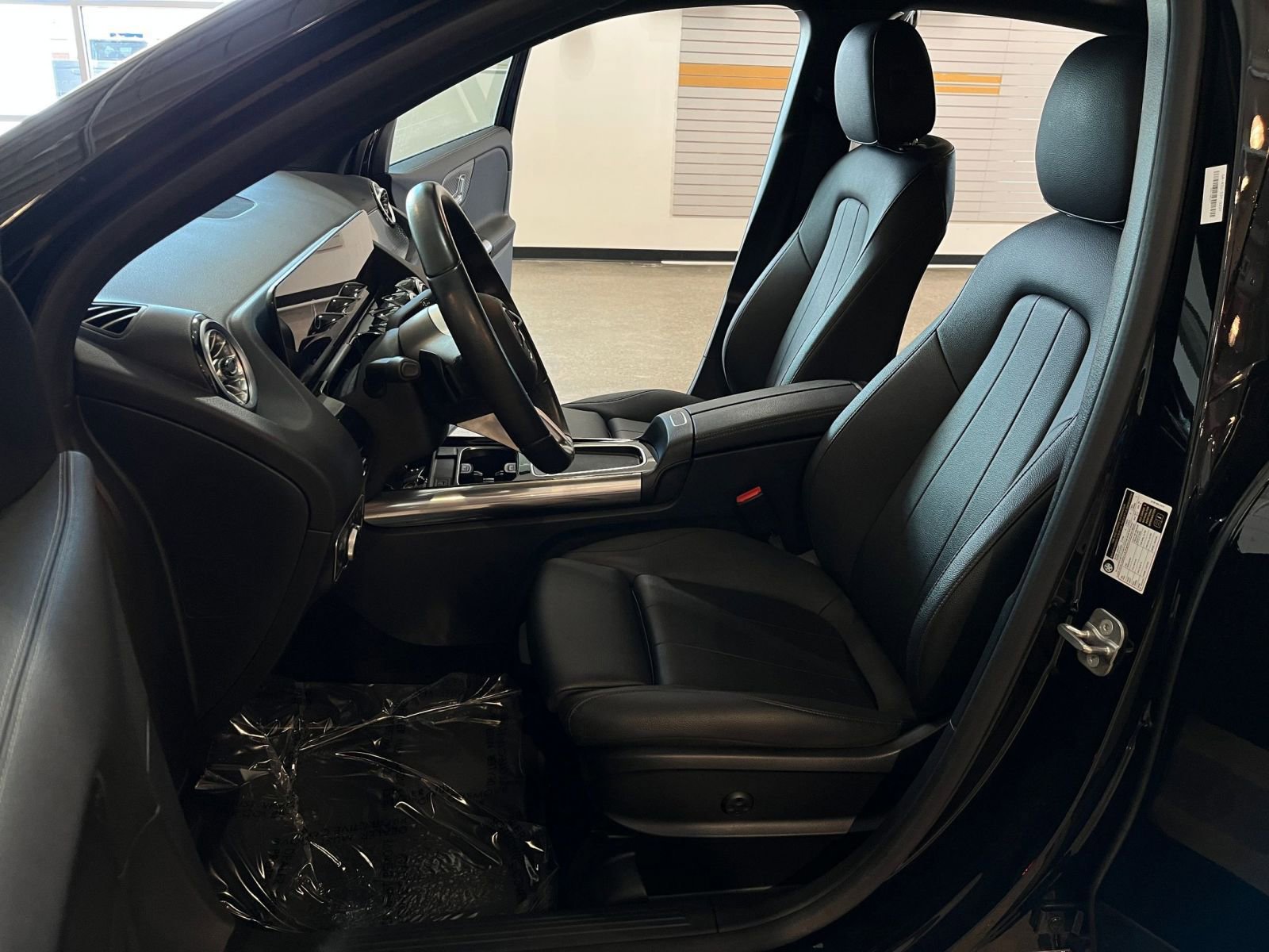 Used 2025 Mercedes-Benz GLA 250 image 28