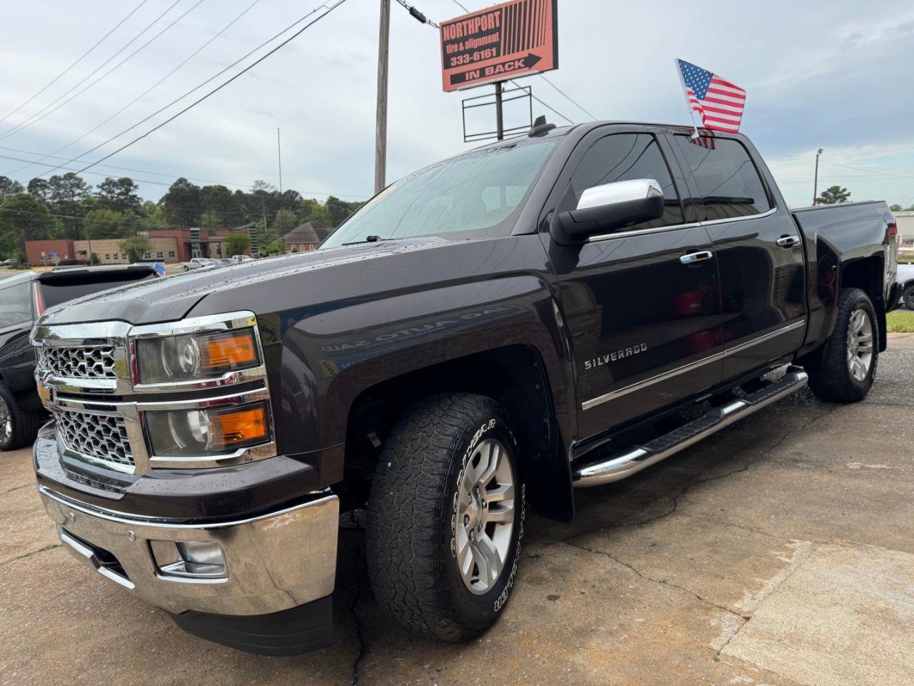 Used 2015 Chevrolet Silverado 1500 LTZ w/ LTZ Plus Package AWD/4WD image 4