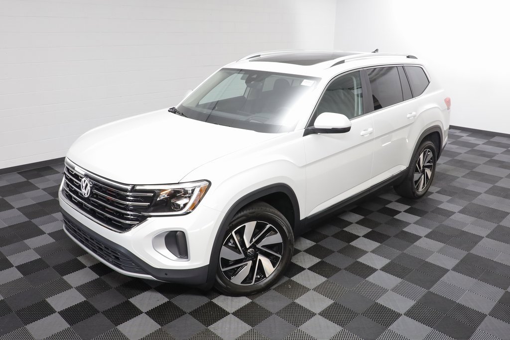 New 2026 Volkswagen Atlas SEL image 2