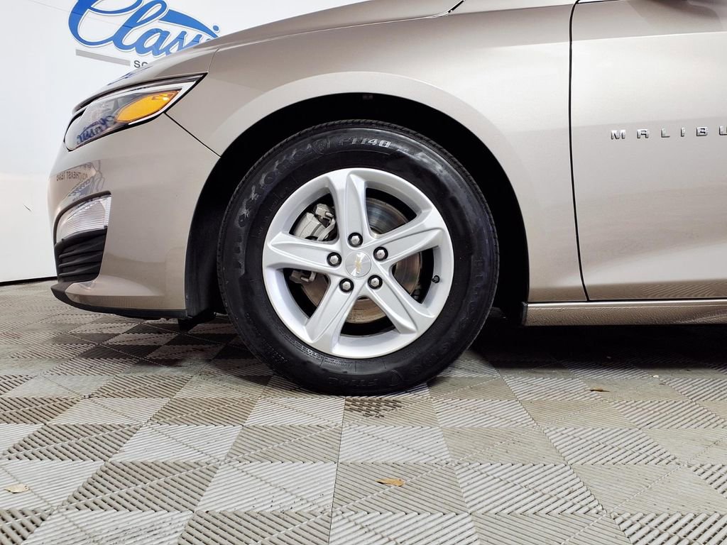 Used 2025 Chevrolet Malibu LS image 7