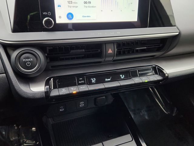 Used 2024 Toyota Prius LE image 42
