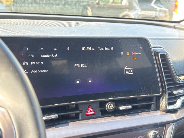 Used 2024 Kia Sportage EX FWD image 19
